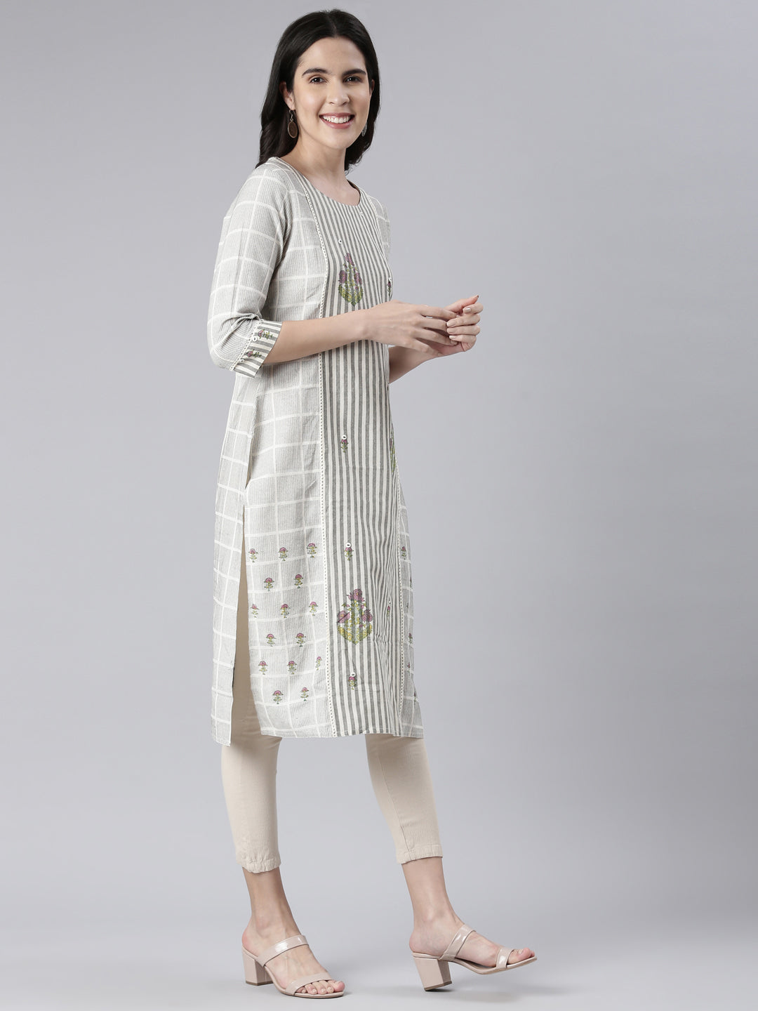 Neerus Off White Straight Printed Cotton Kurtas