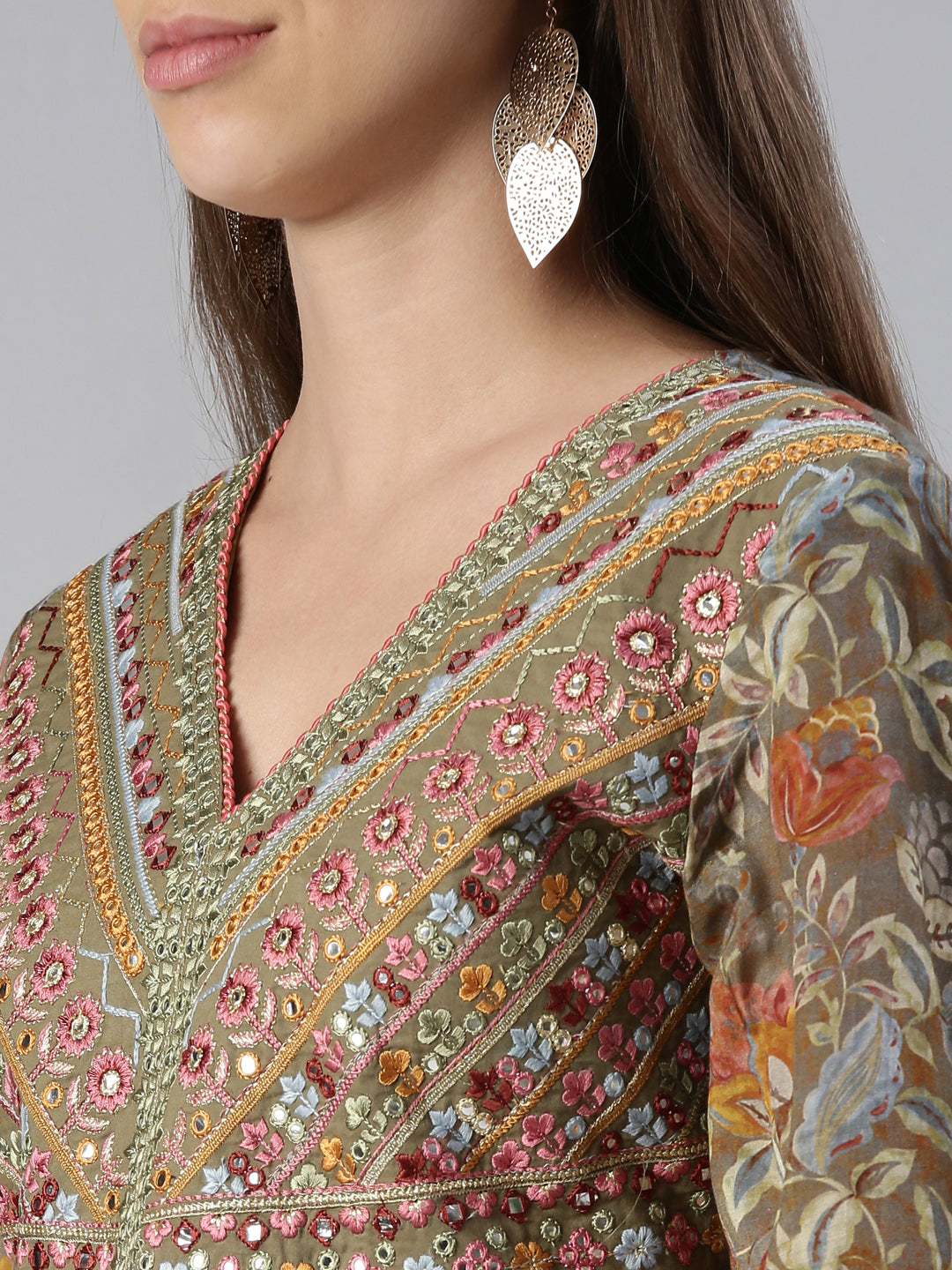 Neerus Green muslin embroidered kurta set with skirt and dupatta - detail view 1
