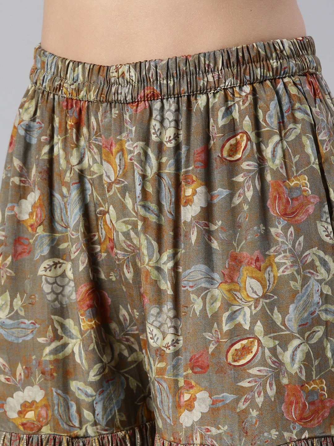 Neerus Green muslin embroidered kurta set with skirt and dupatta - detail view 3
