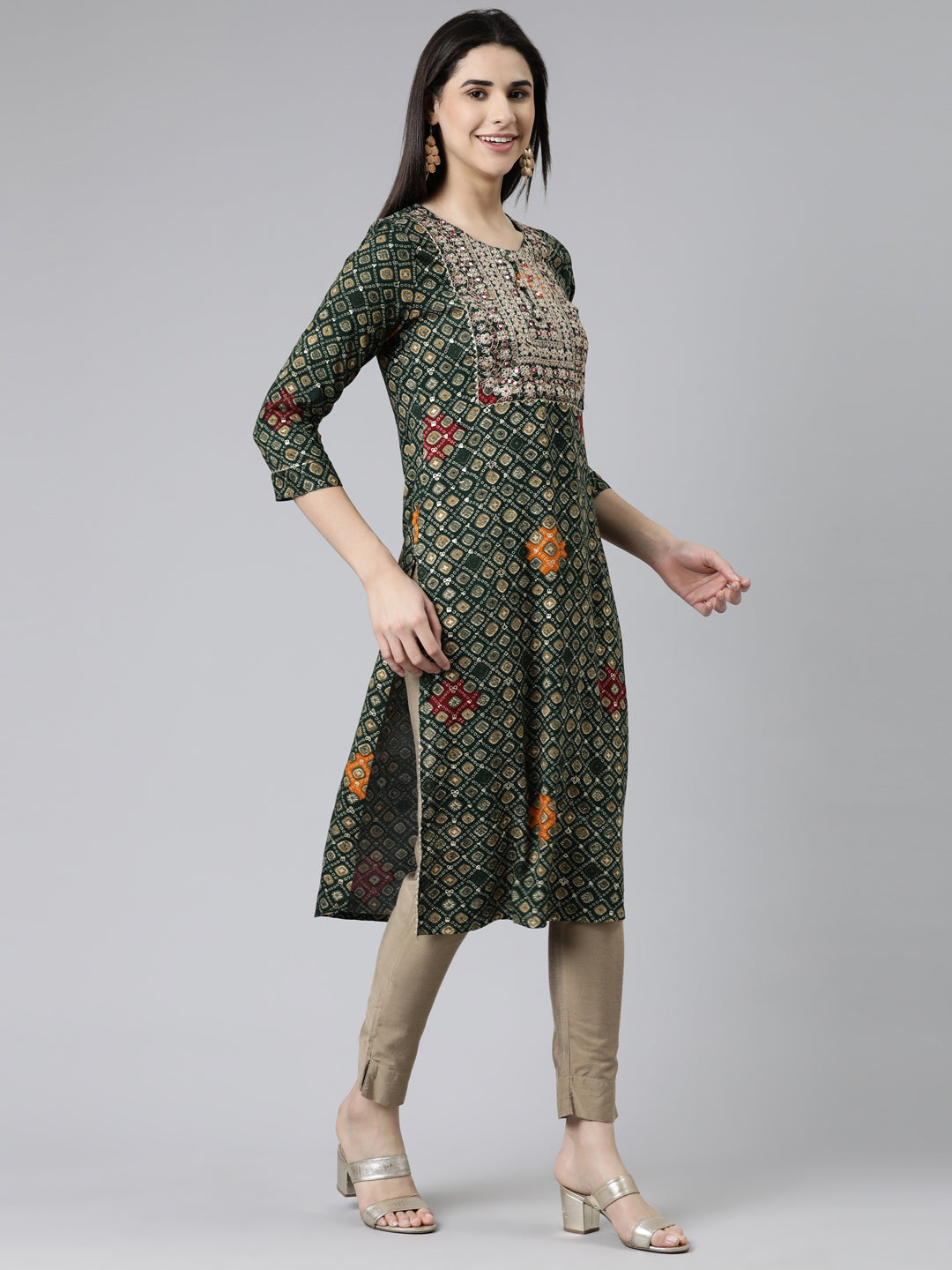 Neerus Green Straight Printed Cotton Kurtas