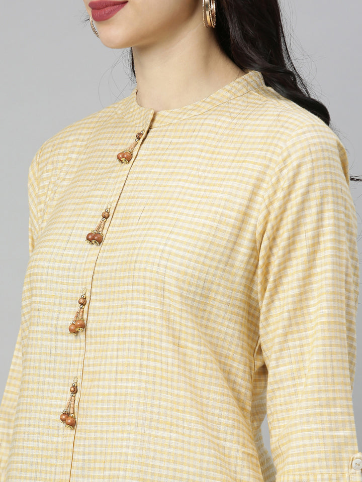 Neerus Yellow Checkss A Line Kurta