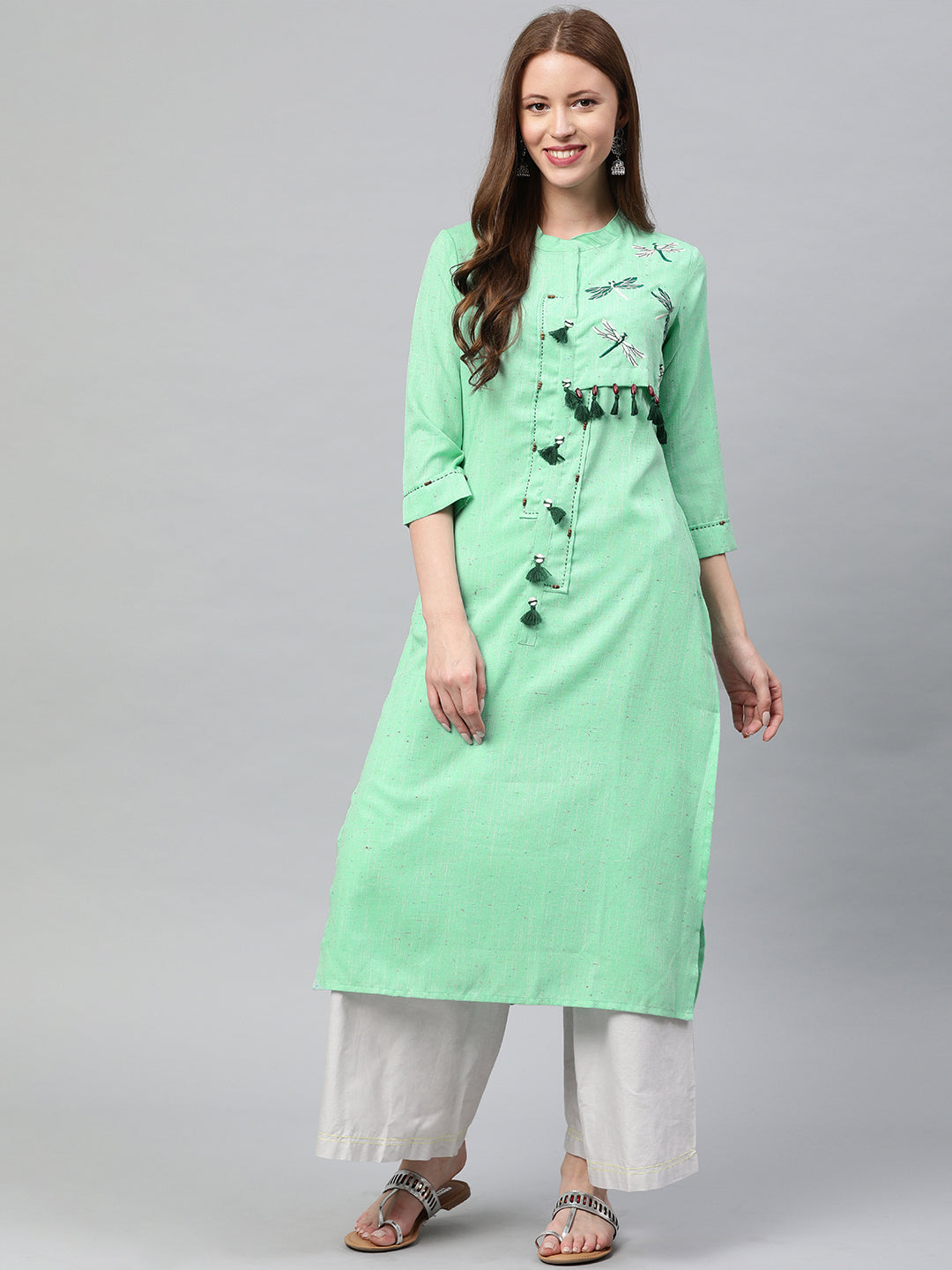 Neerus Green Embroidered Straight Kurta