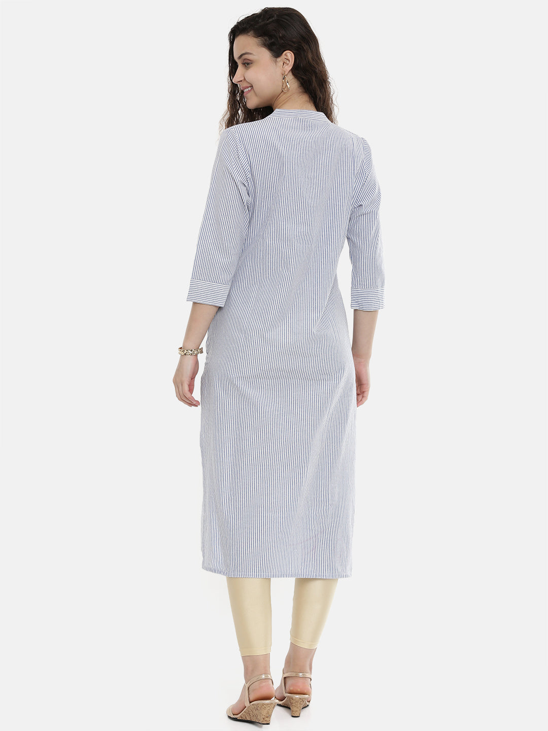Neerus Blue cotton printed straight kurta - detail view 2
