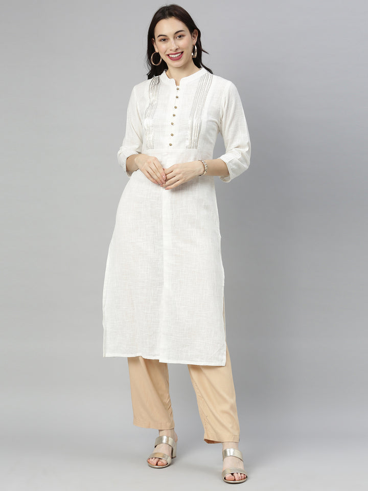 Neerus White embellished straight kurta - detail view 6