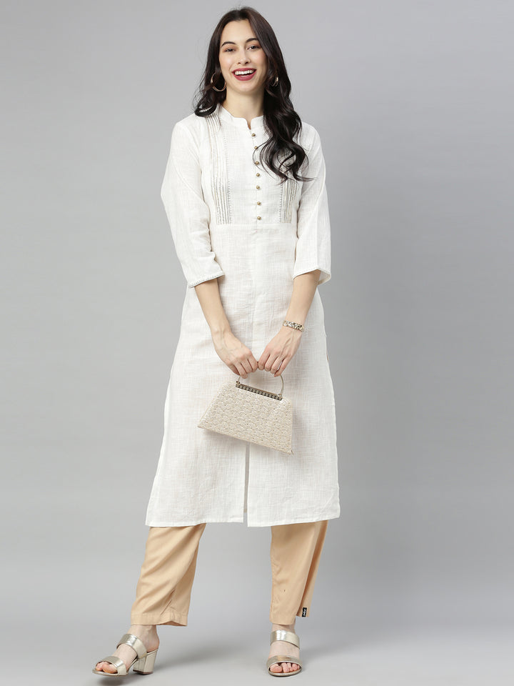Neerus White embellished straight kurta - detail view 5
