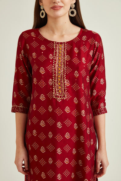 Neeru'S MAROON Colour MUSLIN Fabric SUIT