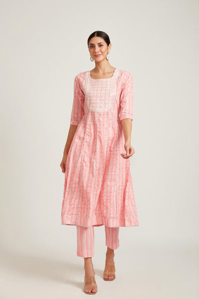 Neeru's Pink Color Cotton Fabric Kurta Set