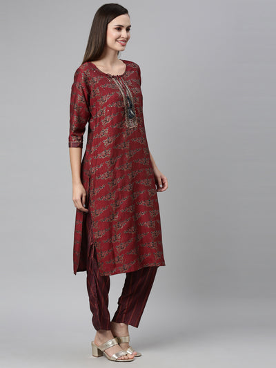 Neeru'S MAROON color, Shantoon fabric Kurta Sets