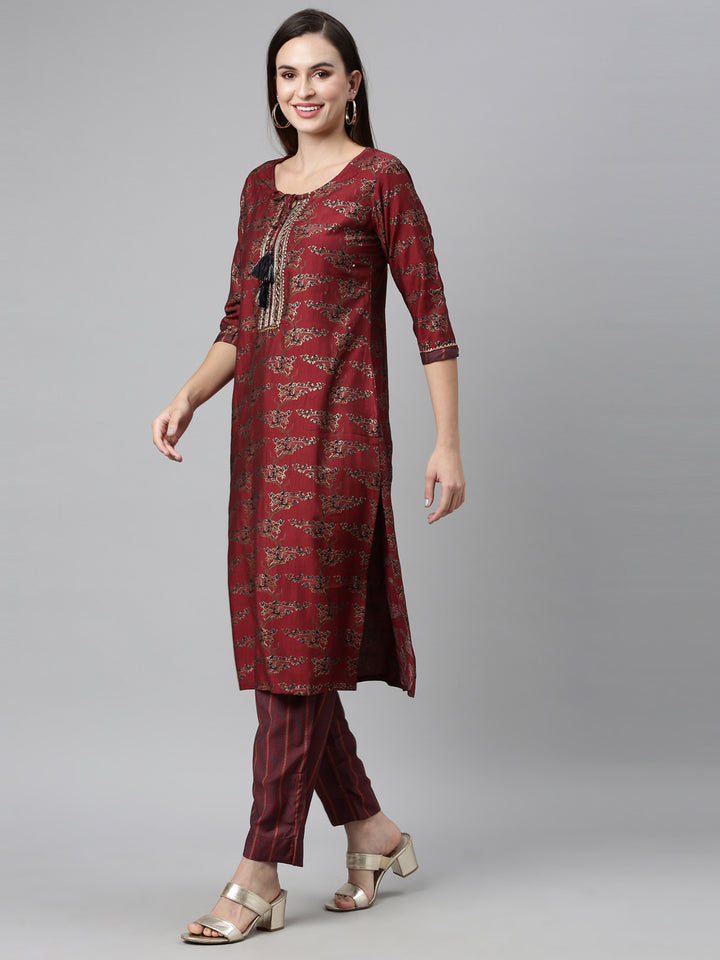 Neerus Maroon Shantoon embellished kurta set - detail view 2