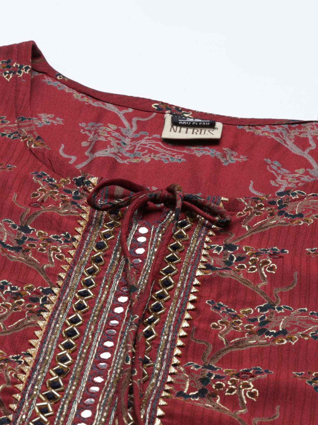 Neerus Maroon Shantoon embellished kurta set - detail view 4