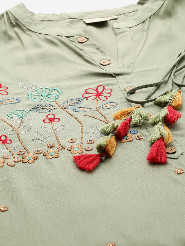 Neerus Green rayon embroidered straight kurta - back view