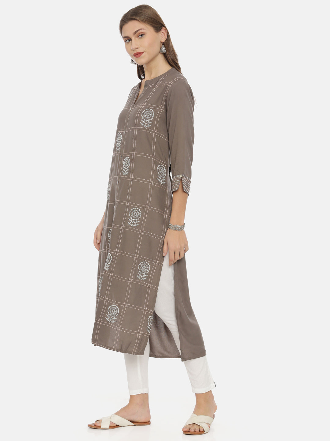 Neeru's Grey Embroidered Straight Kurta