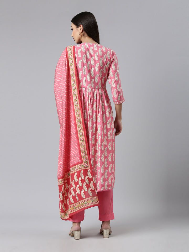 Neerus Pink muslin printed kurta set with trouser and dupatta - side view