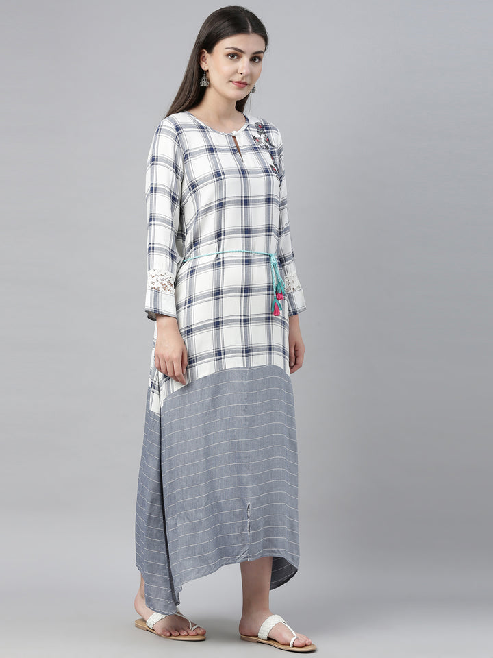 Neerus White Embroidered High Low Kurta