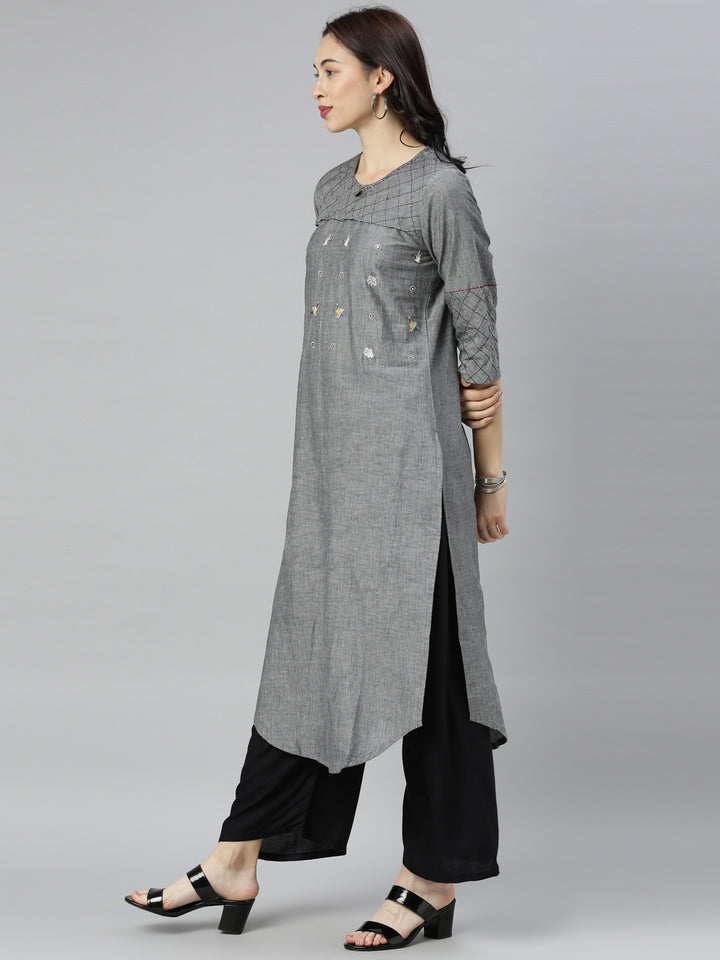Neerus Grey embroidered high-low kurta - detail view 3