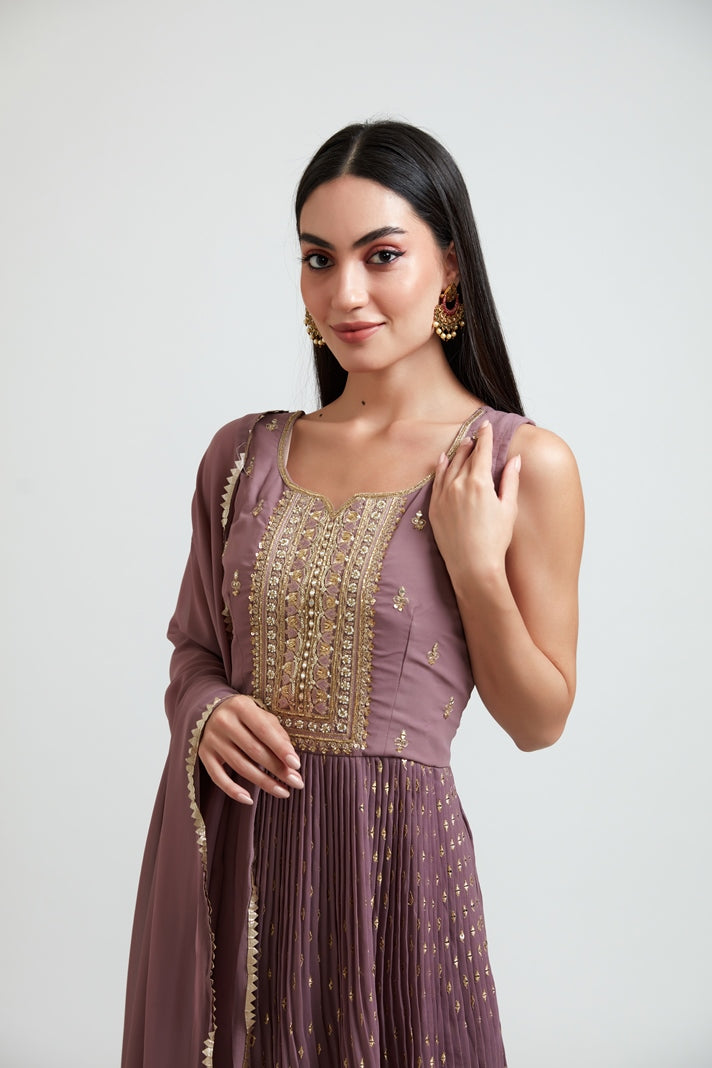 Neerus Women Georgette Onion Kurta Set