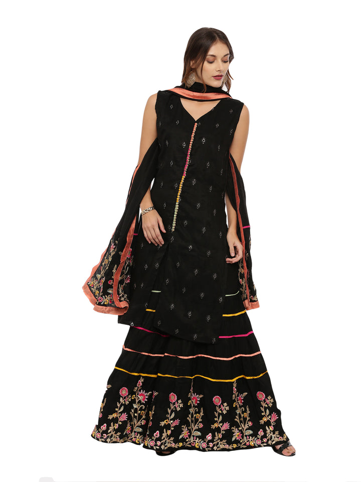 Neerus Black Embellished Kurta With Skirt & Dupatta