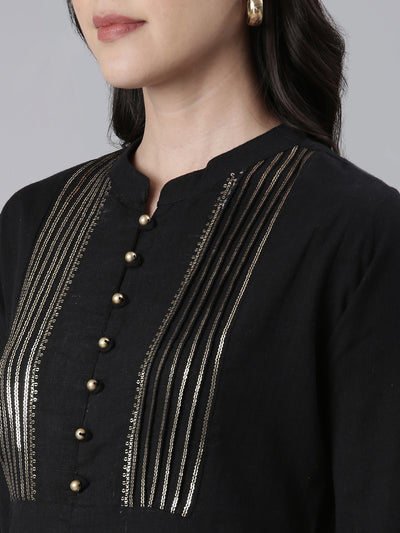 Neerus Black Straight Solid Cotton Kurtas