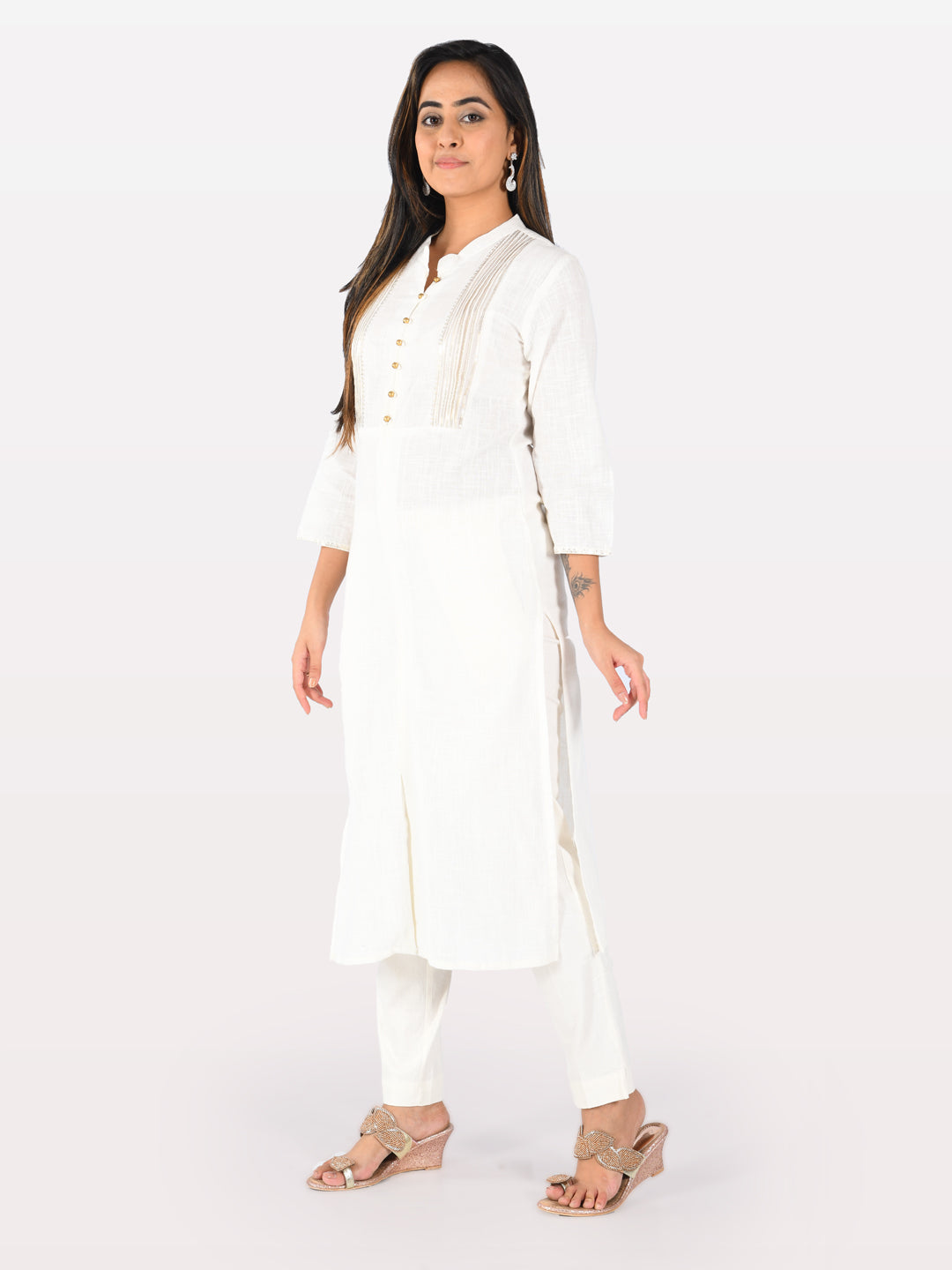 Neerus Pink rayon solid kurti - detail view 2