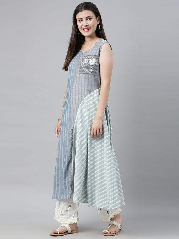 Neerus Blue printed striped flared kurta - detail view 4