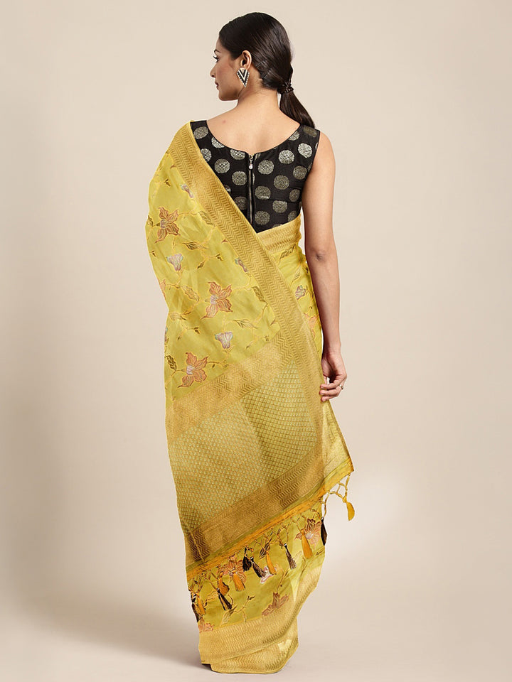 Neerus Yellow Printed Saree With Blouse