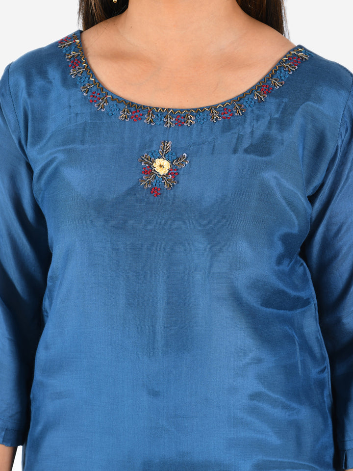 Neerus Blue Embellished Straight Kurta