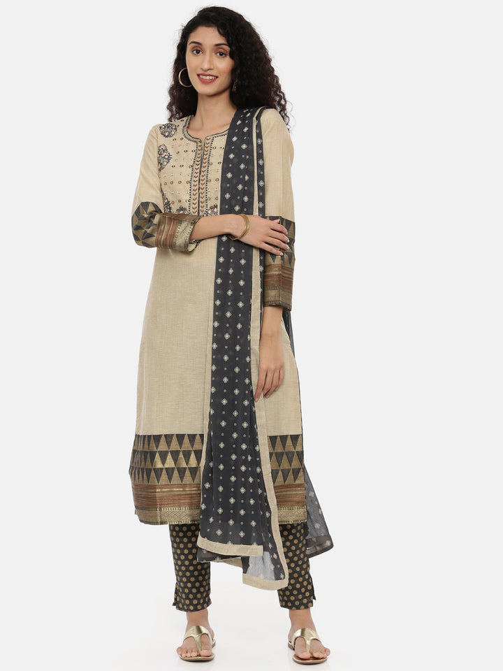 Neerus Beige & Green Embroidered Kurta With Pant & Dupatta