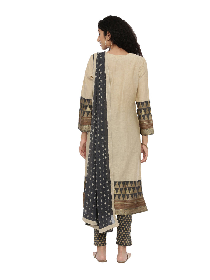 Neerus Beige & Green Embroidered Kurta With Pant & Dupatta