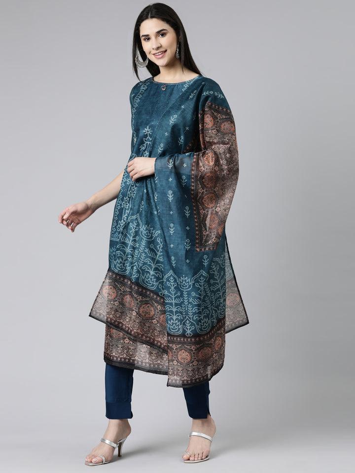 Neerus Green Regular Knee Length Printed Kurta Solid Trousers With Dupatta