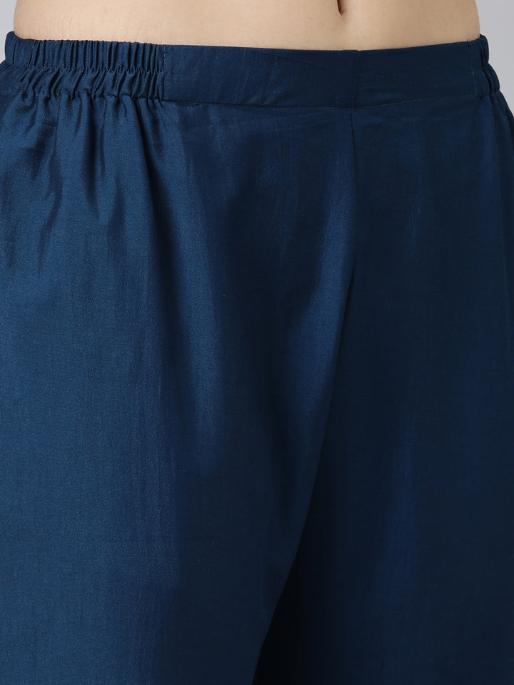 Neerus Green Regular Knee Length Printed Kurta Solid Trousers With Dupatta