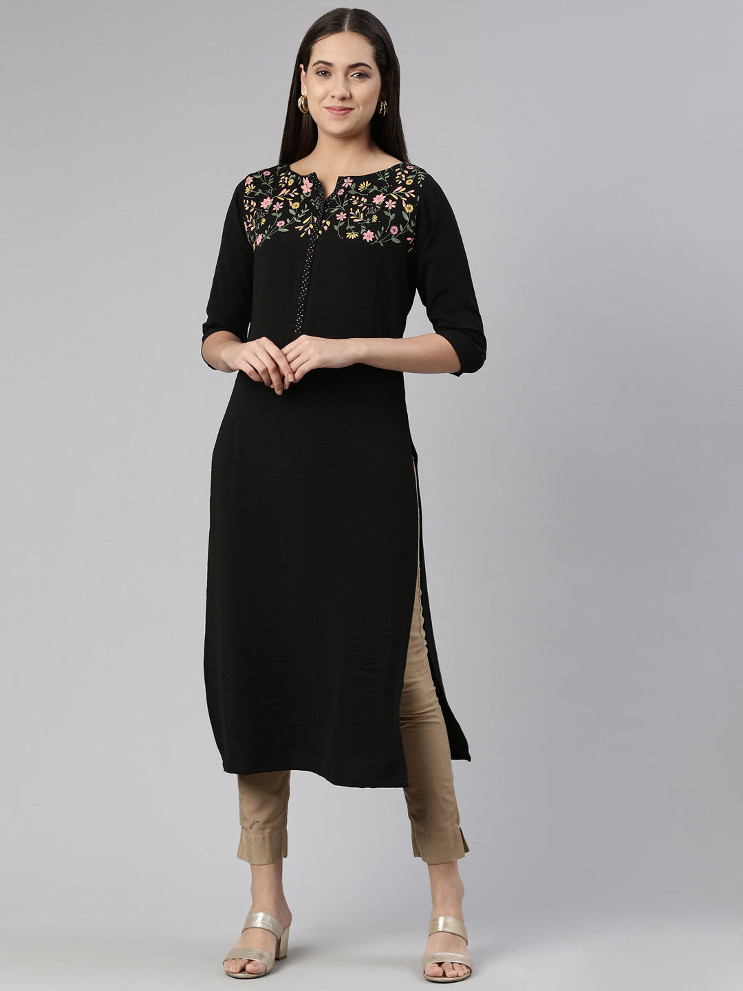Neerus Black Straight Straight Cotton Kurtas
