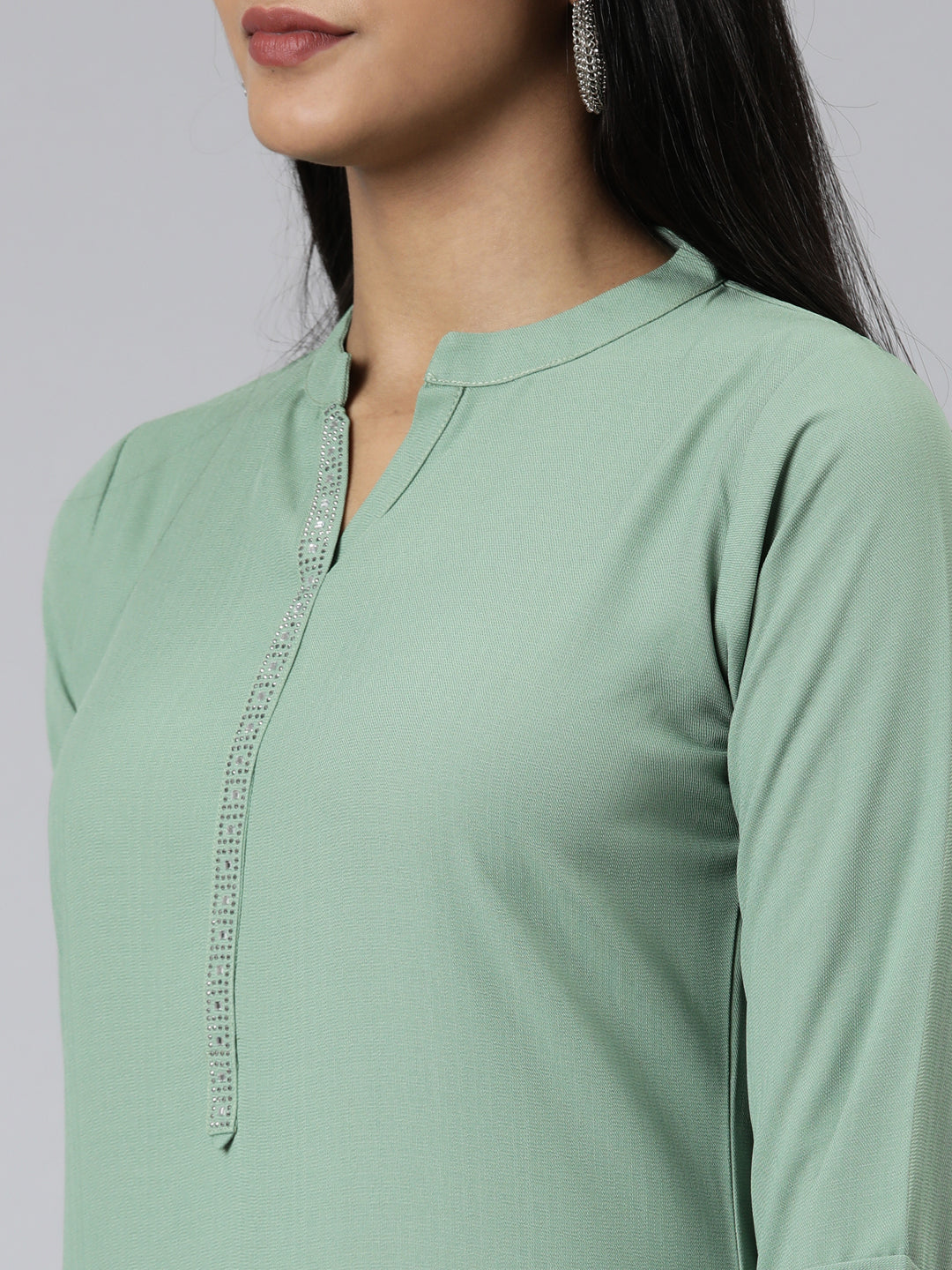 Neerus Green Straight Solid Viscose Rayon Kurtas