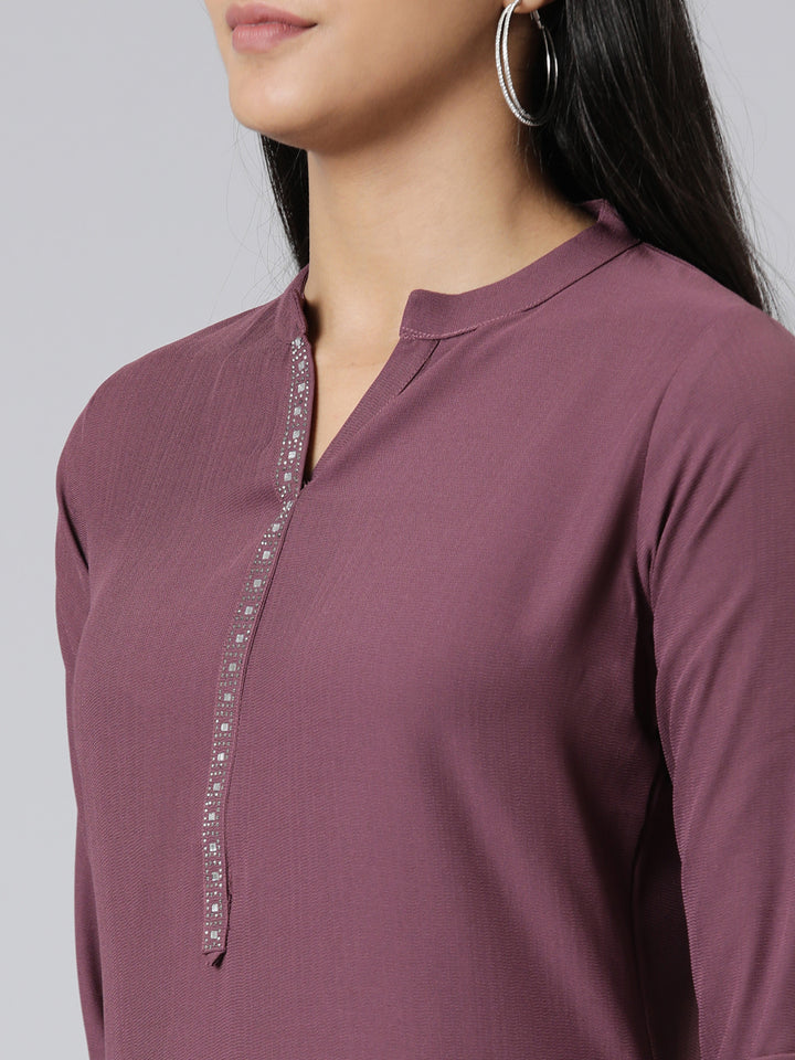 Neerus Maroon Straight Solid Viscose Rayon Kurta