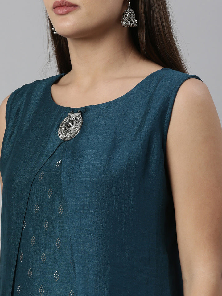 Neerus Blue silk kurta for women - detail view 4