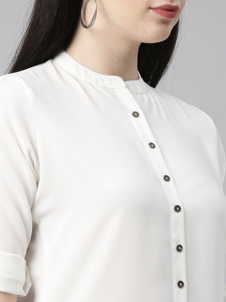 Neerus White rayon solid kurta - detail view 5