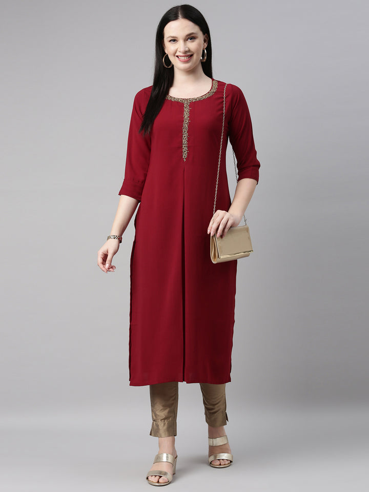 Neerus Maroon viscose rayon straight kurti - detail view 3