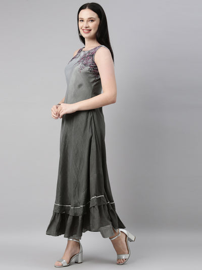 Neeru'S grey color, silk fabric kurta