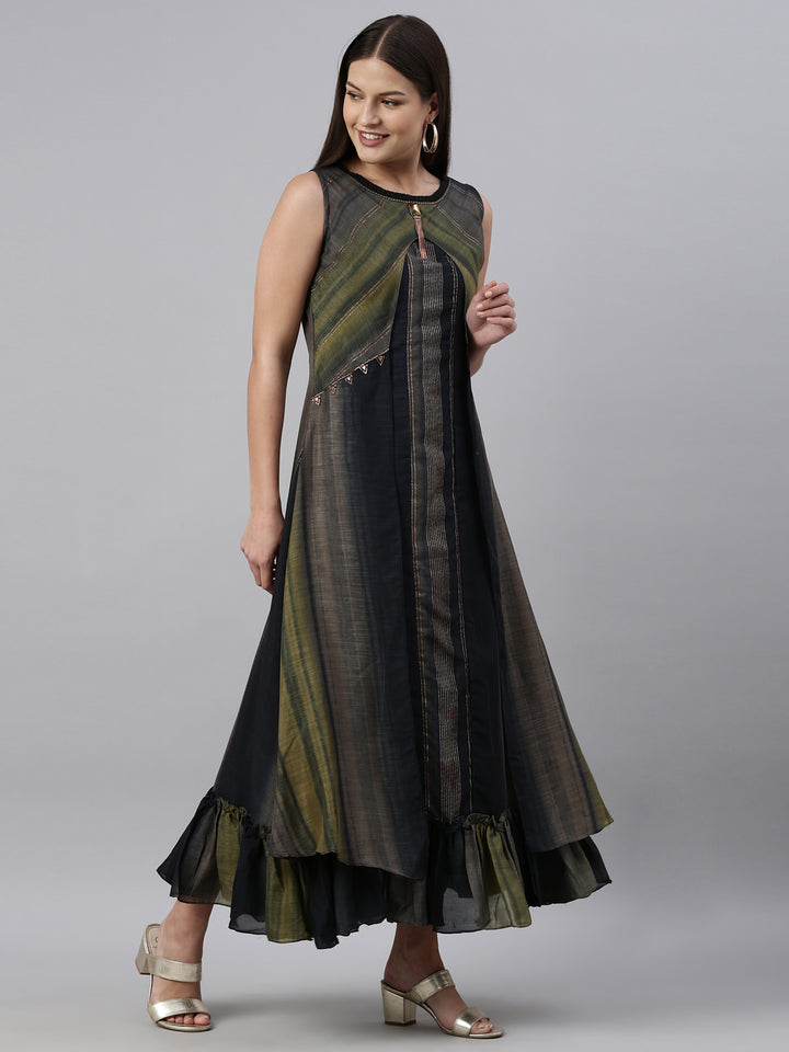 Neerus Grey Color Silk Fabric Kurta
