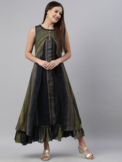 Neeru'S Grey Color Silk Fabric Kurta