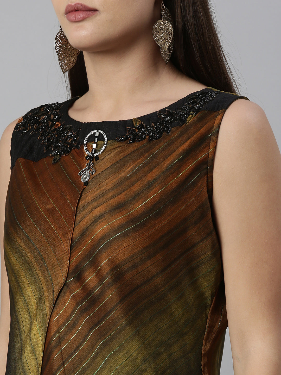Neerus Green silk solid kurta - detail view 5