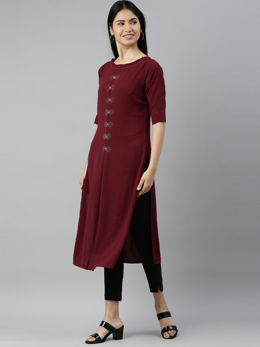 Neerus Maroon crepe solid kurta - back view
