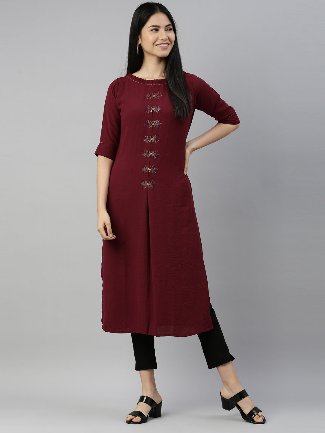 Neerus Maroon crepe solid kurta - detail view 2