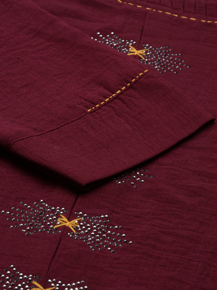 Neerus Maroon crepe solid kurta - detail view 3