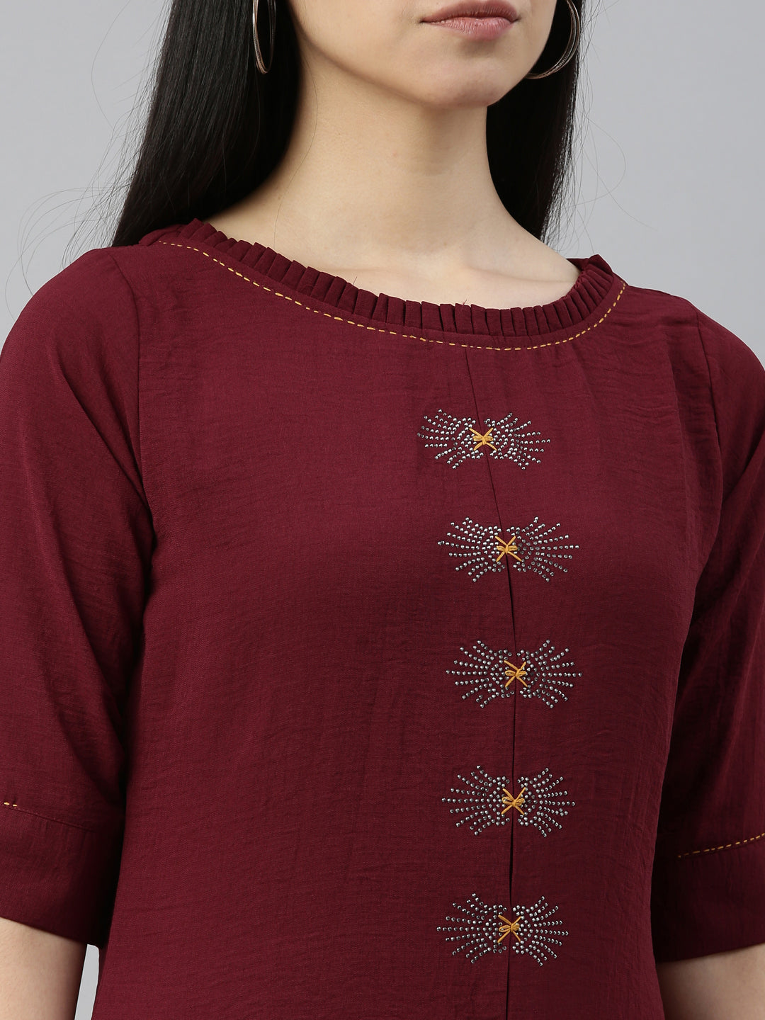 Neerus Maroon crepe solid kurta - detail view 4