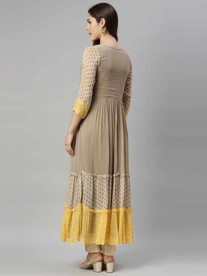 Neerus Grey georgette solid kurti - detail view 3
