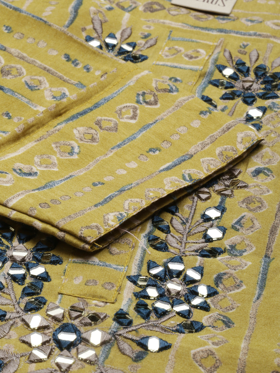 Neerus Mehadi Green Color Georgette Fabric Kurta