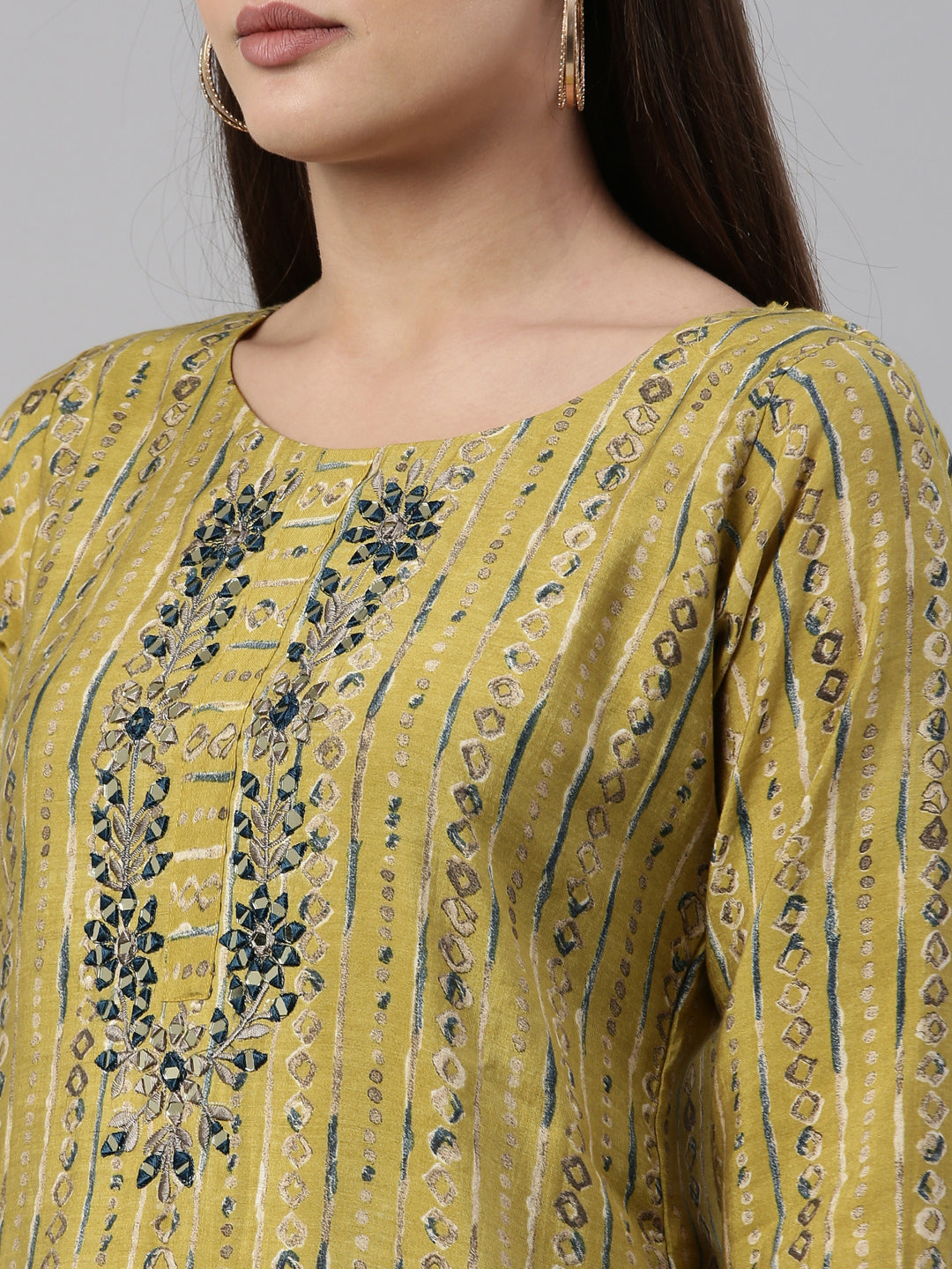 Neerus Mehadi Green Color Georgette Fabric Kurta