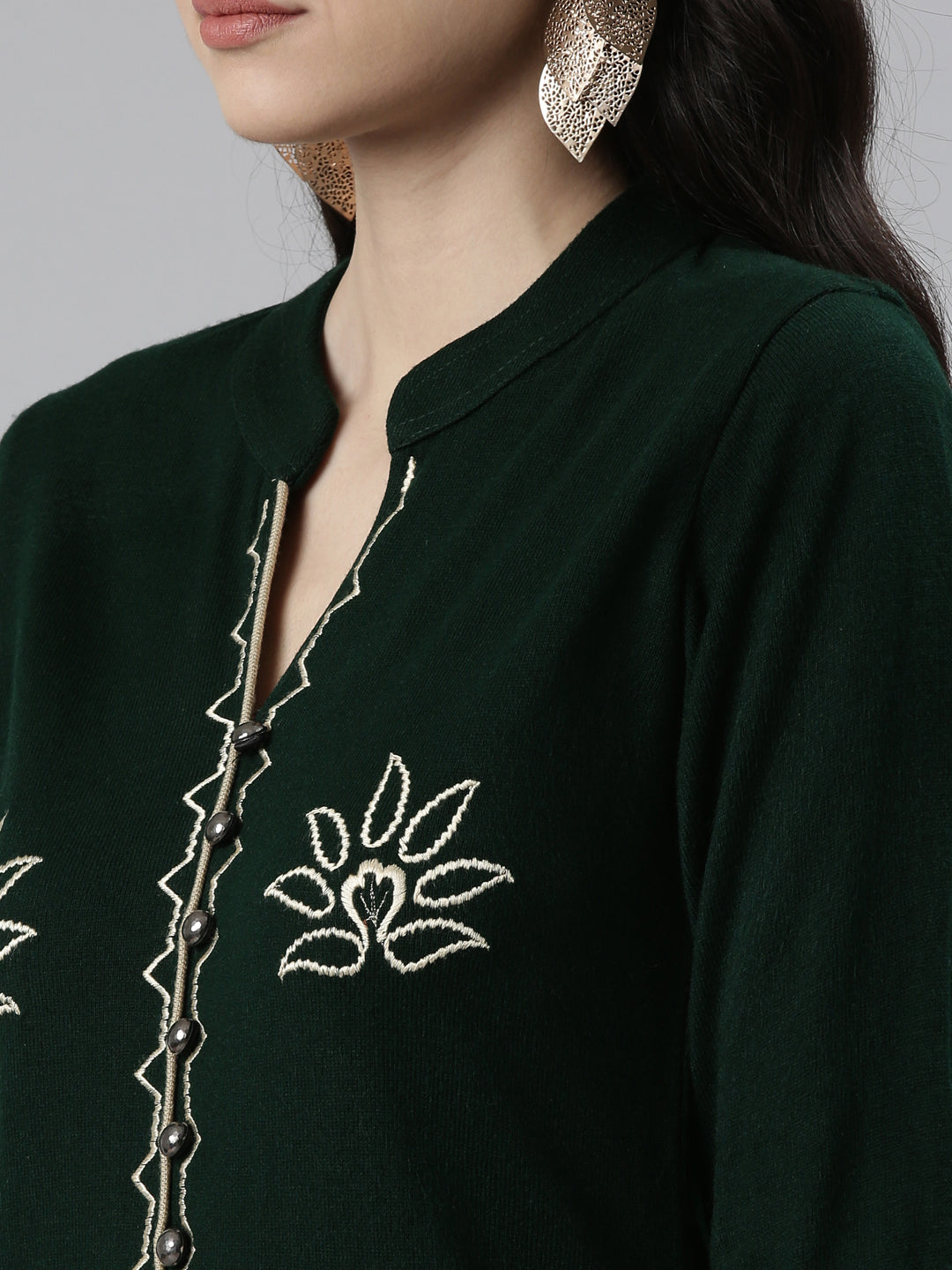 Neerus Green cotton embroidered straight kurta - detail view 1