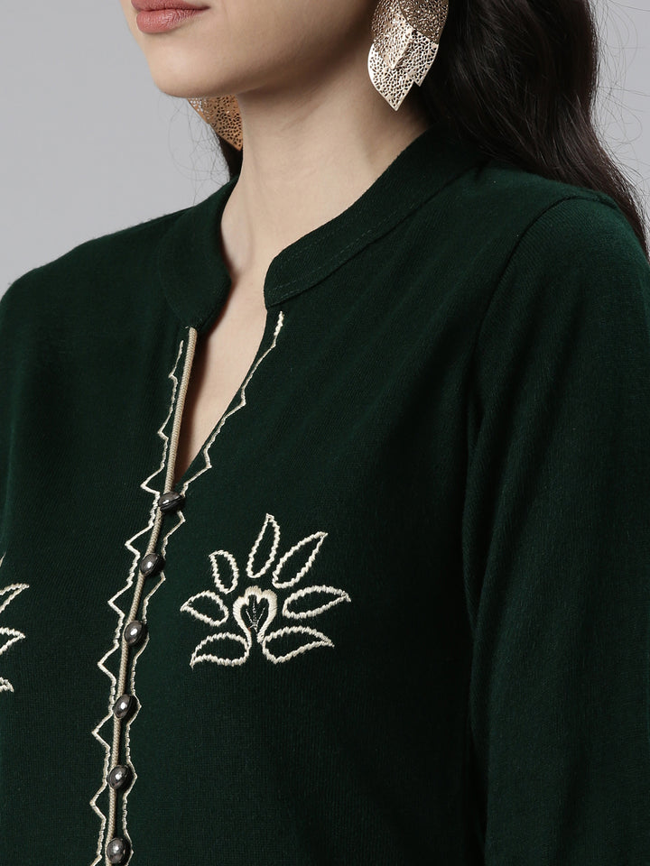 Neerus Green cotton embroidered straight kurta - detail view 1