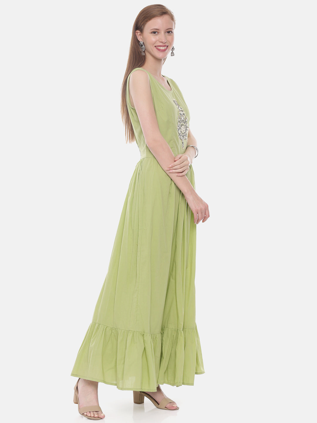 Neerus Green Embellished A Line Kurta With Shrug